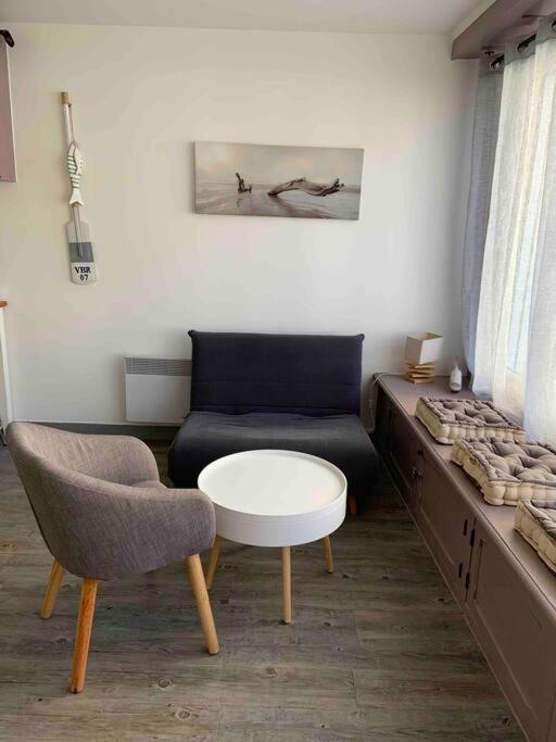 Souplex 50M De La Plage Et Des Commerces Houlgate Luaran gambar