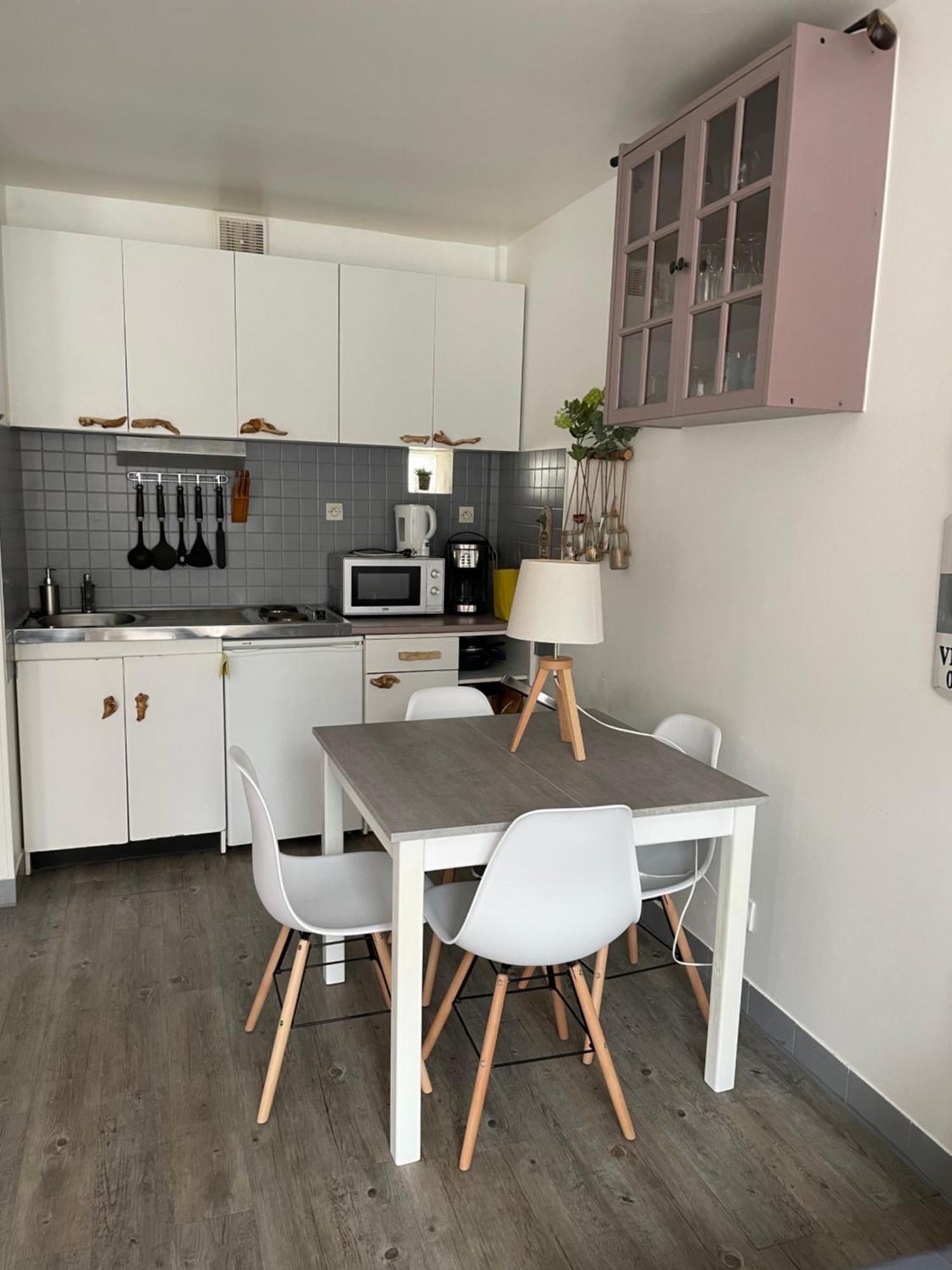 Souplex 50M De La Plage Et Des Commerces Houlgate Luaran gambar